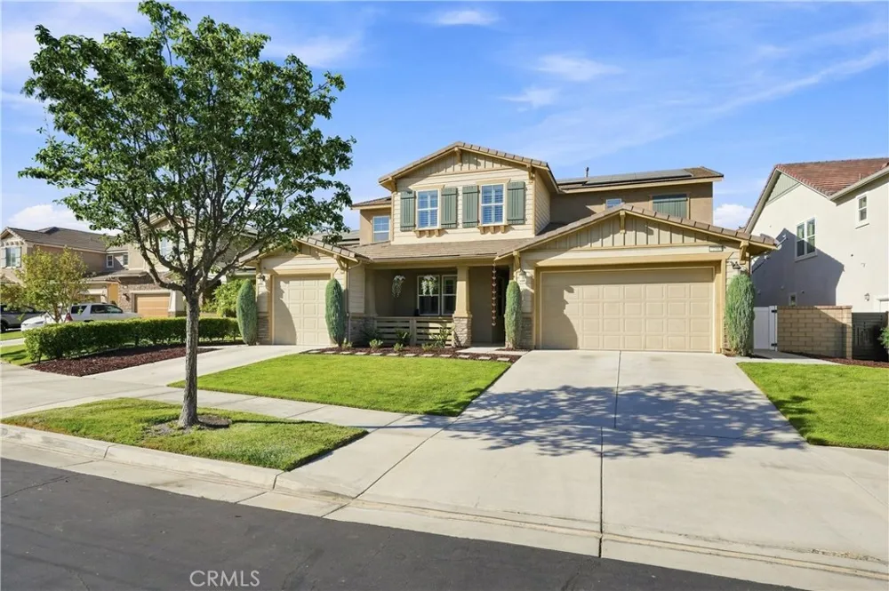 22389 Midtown Court Saugus, CA 91350