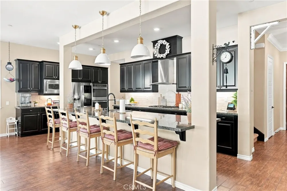 22389 Midtown Court Saugus, CA 91350