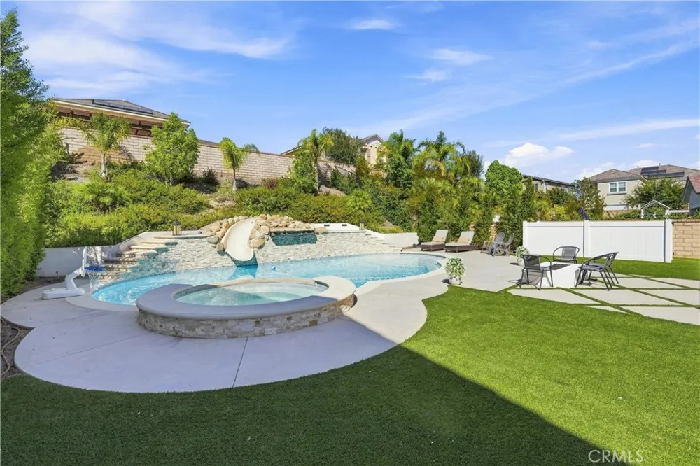 22389 Midtown Court Saugus, CA 91350