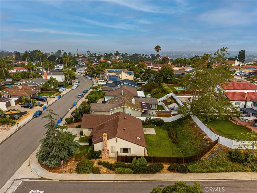 2664 La Gran Via Carlsbad, CA 92009