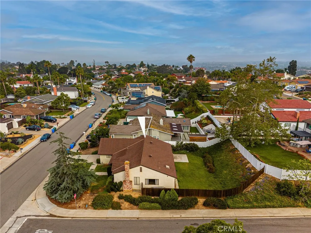 2664 La Gran Via Carlsbad, CA 92009