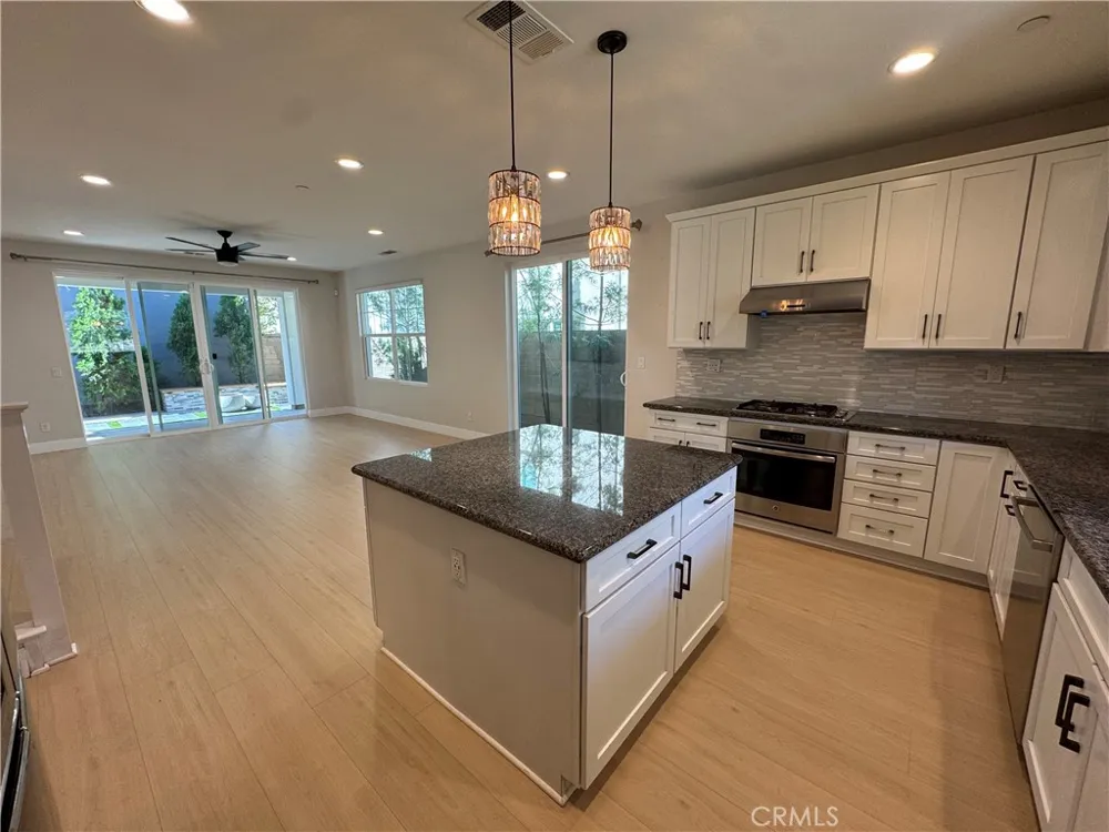 128 Mongoose Irvine, CA 92618