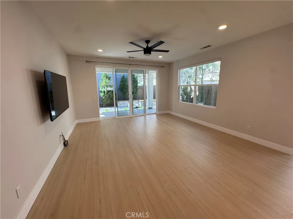 128 Mongoose Irvine, CA 92618