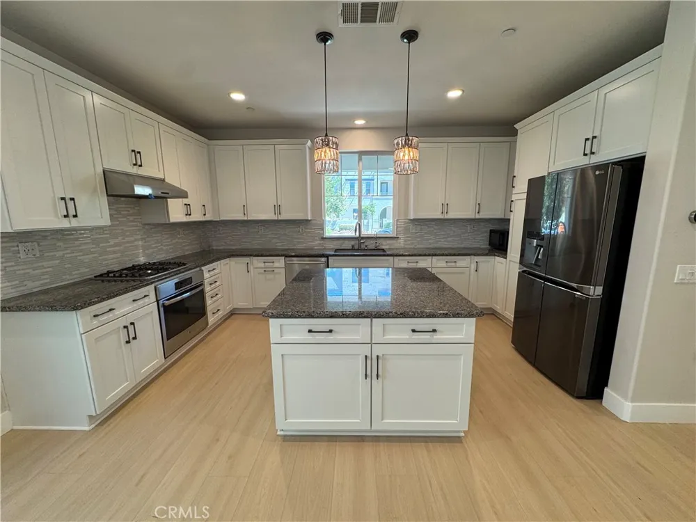 128 Mongoose Irvine, CA 92618