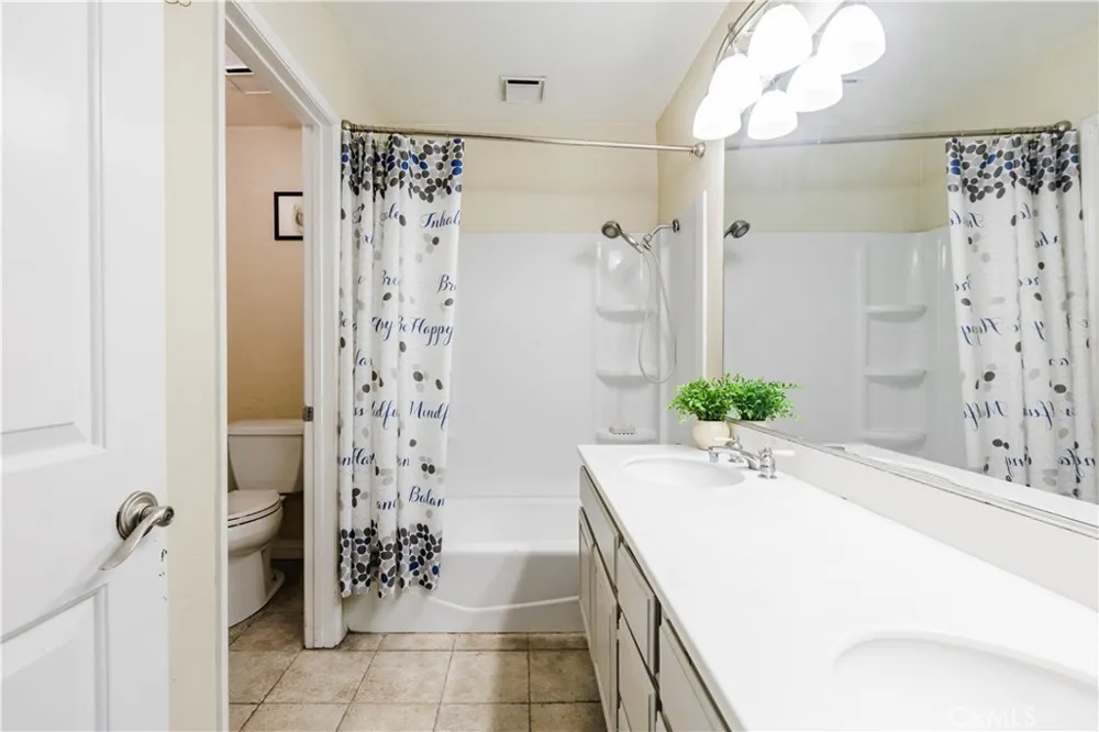 12433 Via Posada Victorville, CA 92392