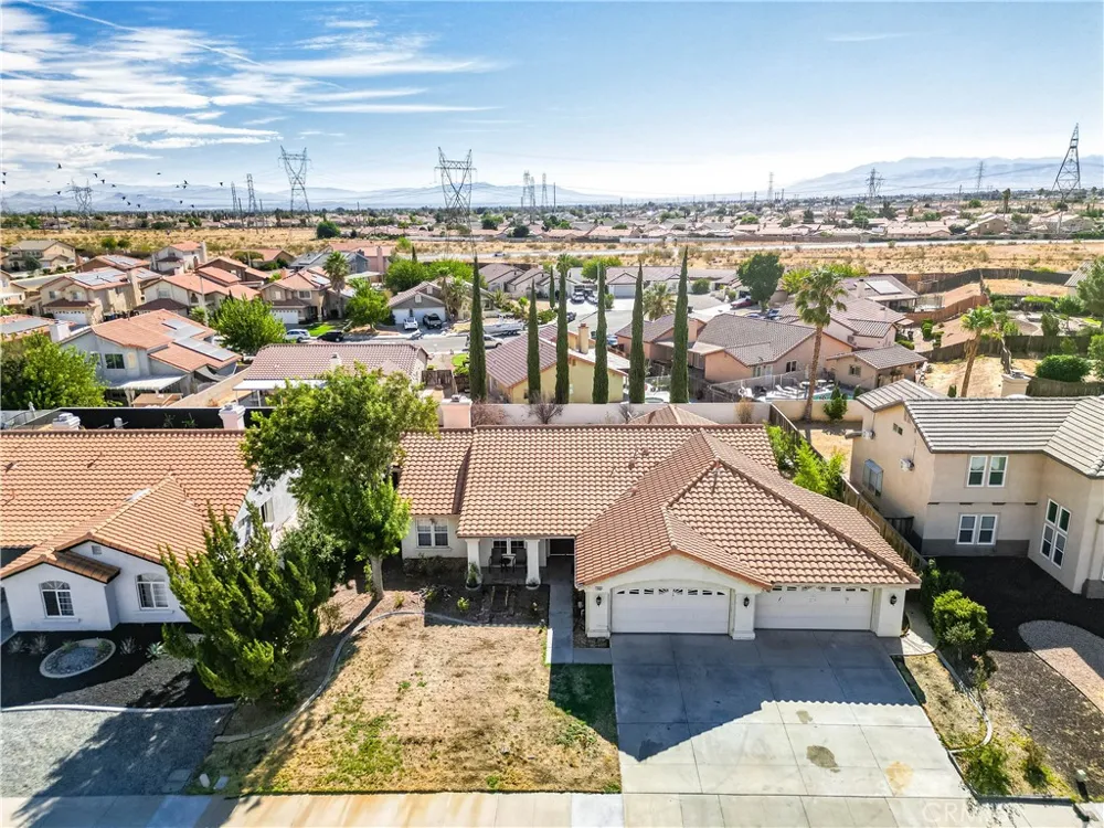 12433 Via Posada Victorville, CA 92392