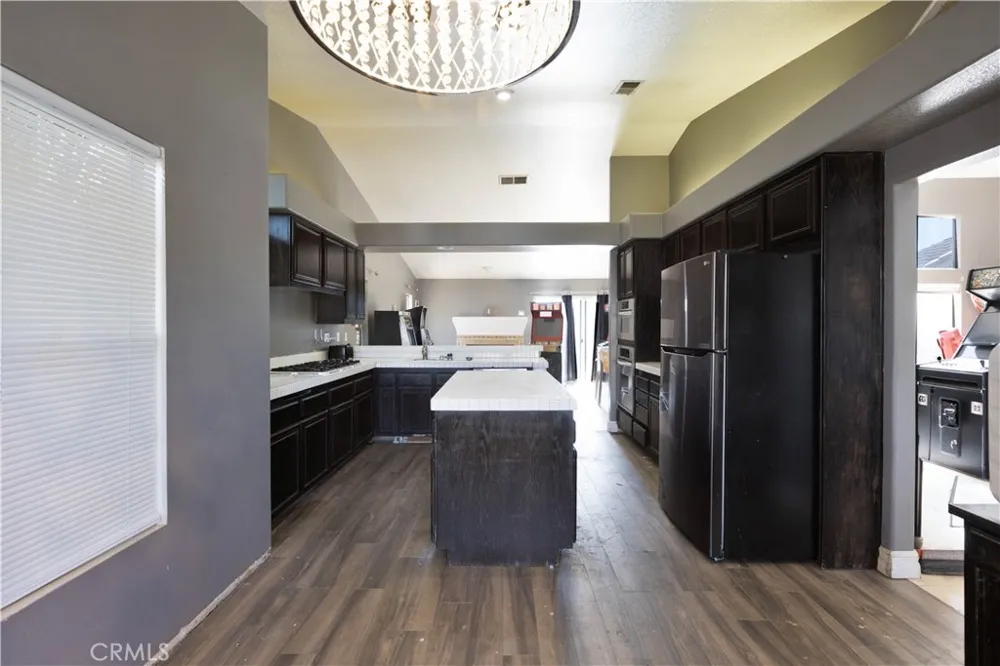 12433 Via Posada Victorville, CA 92392