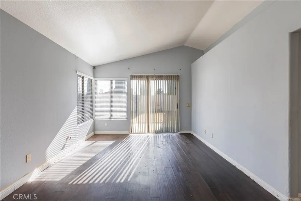 12433 Via Posada Victorville, CA 92392