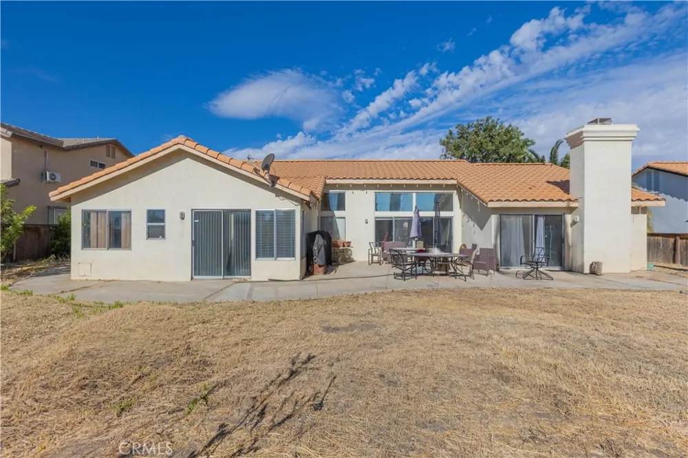 12433 Via Posada Victorville, CA 92392