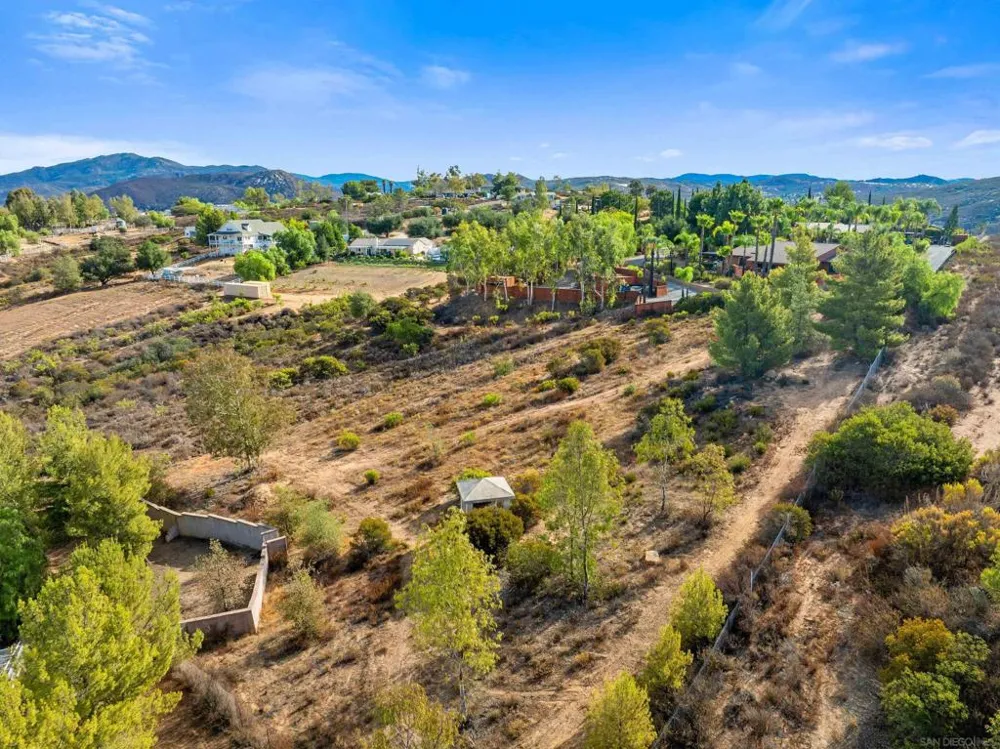22170 Burma Road Ramona, CA 92065