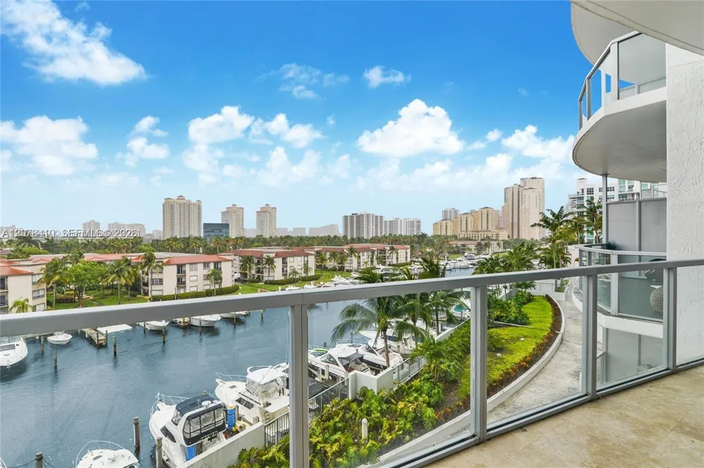 3029 NE 188th St #505 Aventura, FL 33180