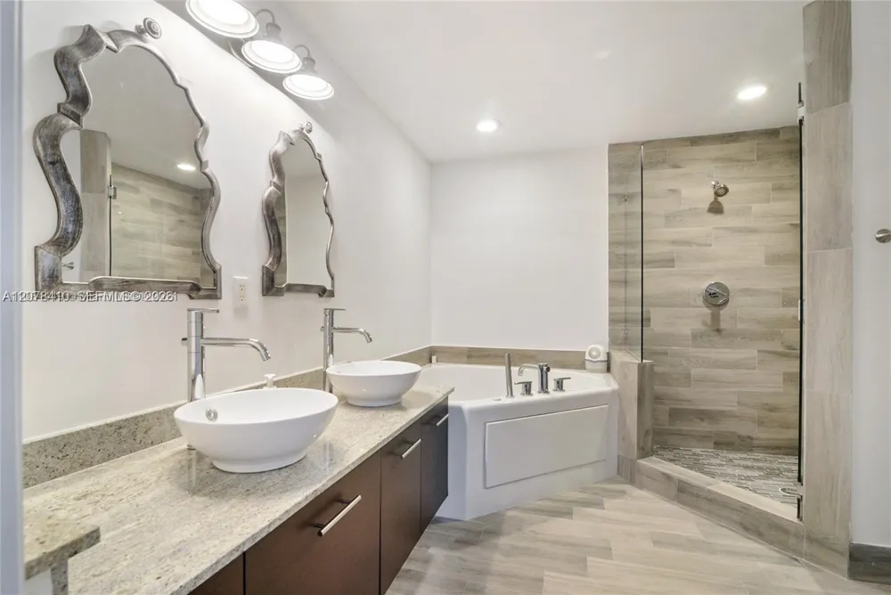 3029 NE 188th St #505 Aventura, FL 33180