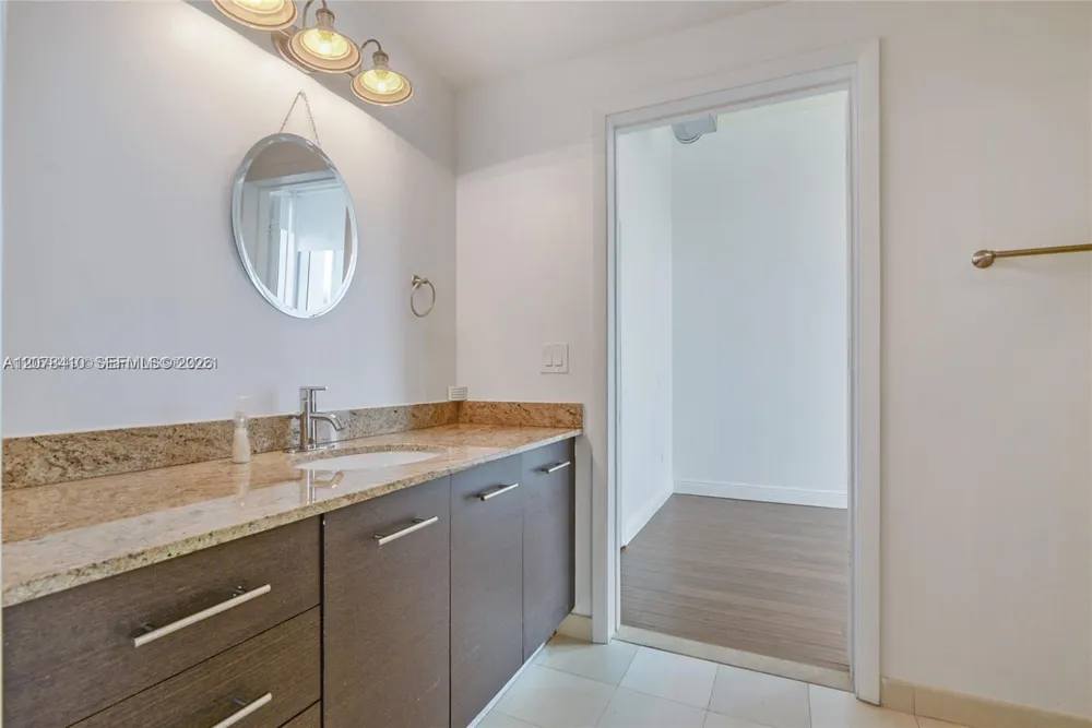 3029 NE 188th St #505 Aventura, FL 33180