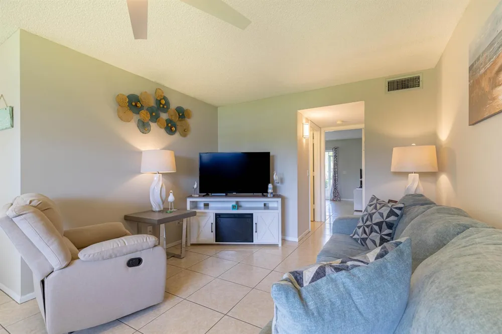 36 VISTA GARDENS TRAIL #103 Vero Beach, FL 32962