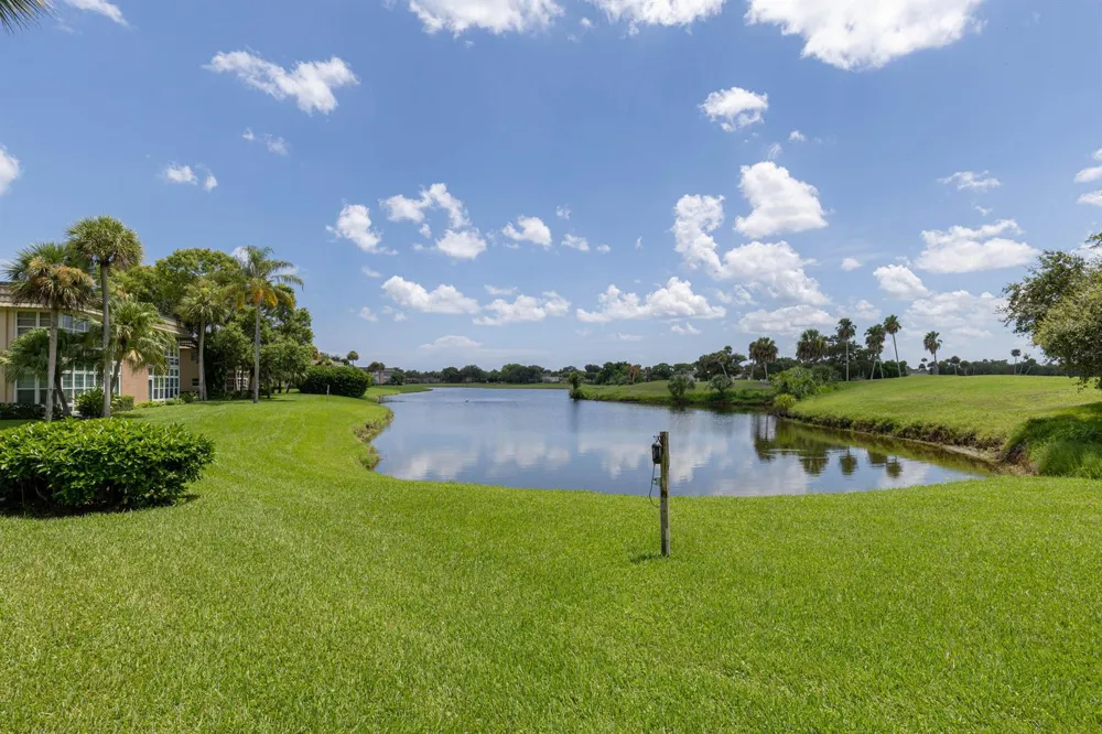 36 VISTA GARDENS TRAIL #103 Vero Beach, FL 32962
