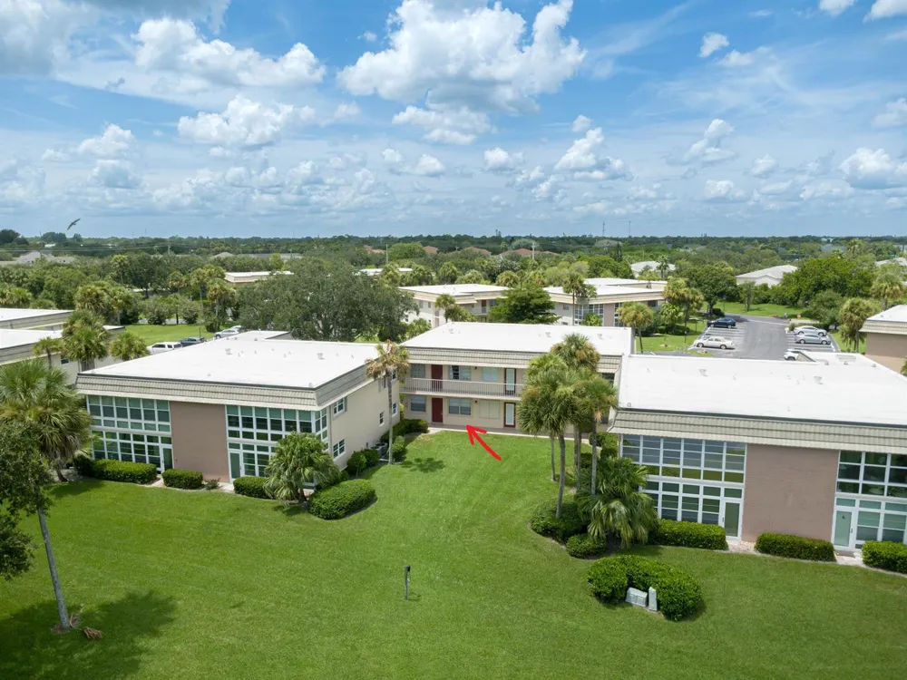 36 VISTA GARDENS TRAIL #103 Vero Beach, FL 32962