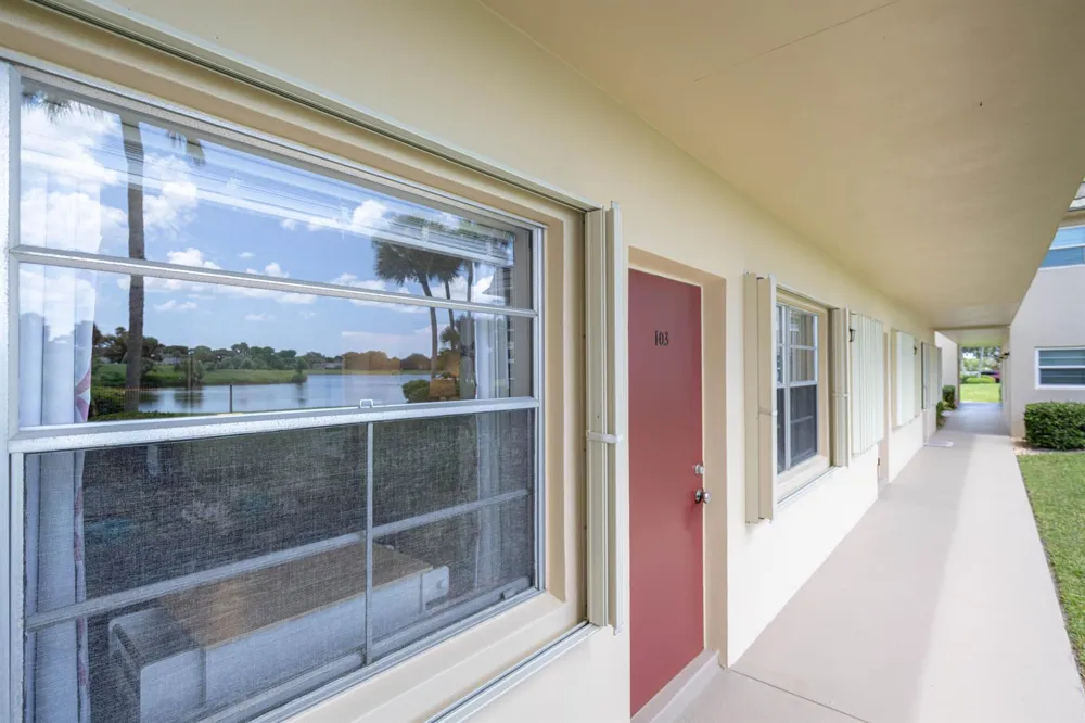 36 VISTA GARDENS TRAIL #103 Vero Beach, FL 32962