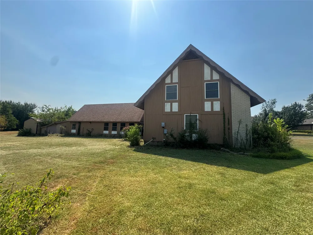 108 Brian Lane Hugo, OK 74743
