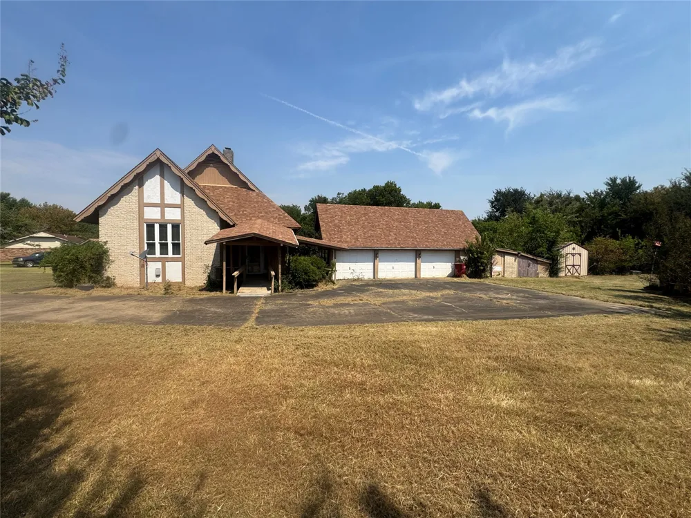 108 Brian Lane Hugo, OK 74743