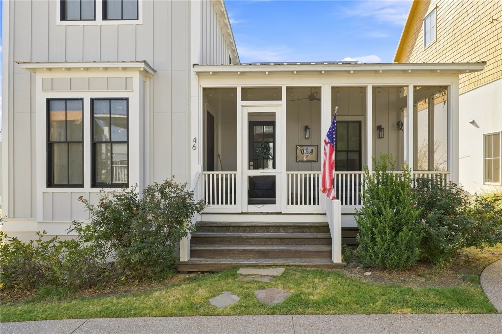 46 Center Lane Carlton Landing, OK 74432