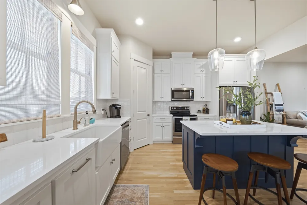 46 Center Lane Carlton Landing, OK 74432