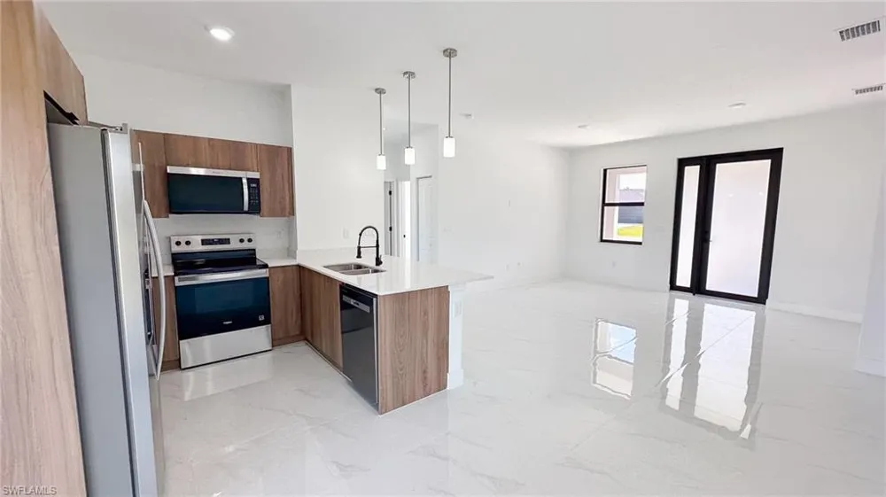 1843 Richmond Avenue Lehigh Acres, FL 33972