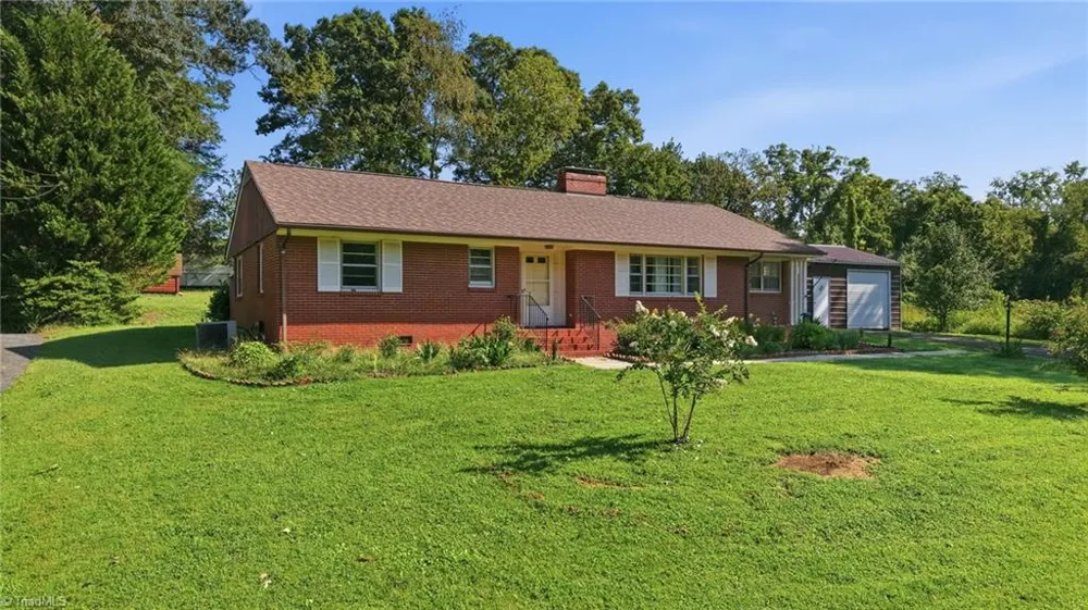 246 Fairview Avenue Mount Airy, NC 27030