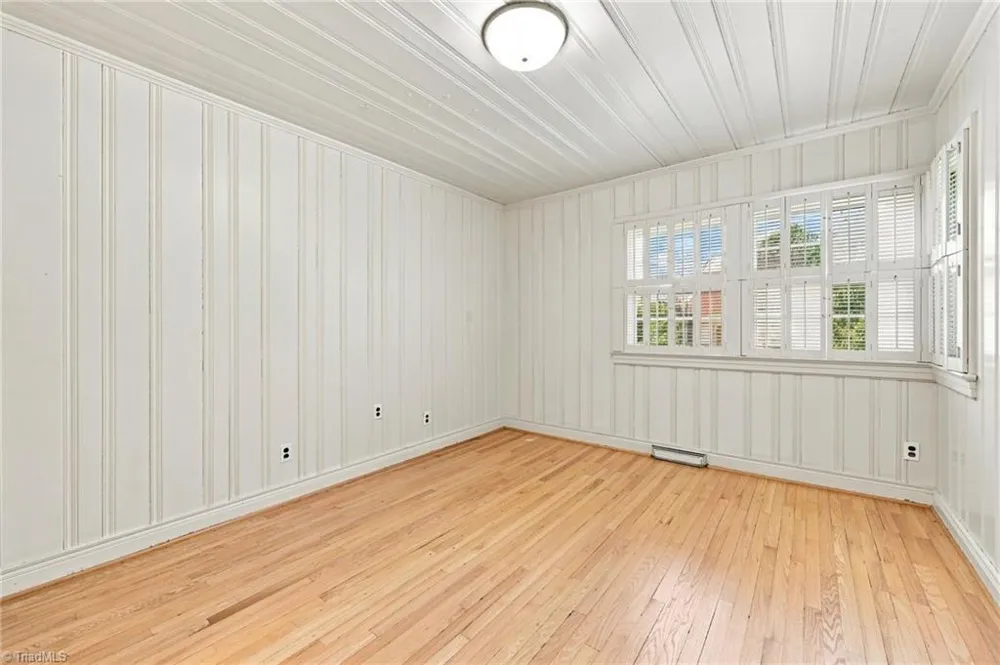 246 Fairview Avenue Mount Airy, NC 27030