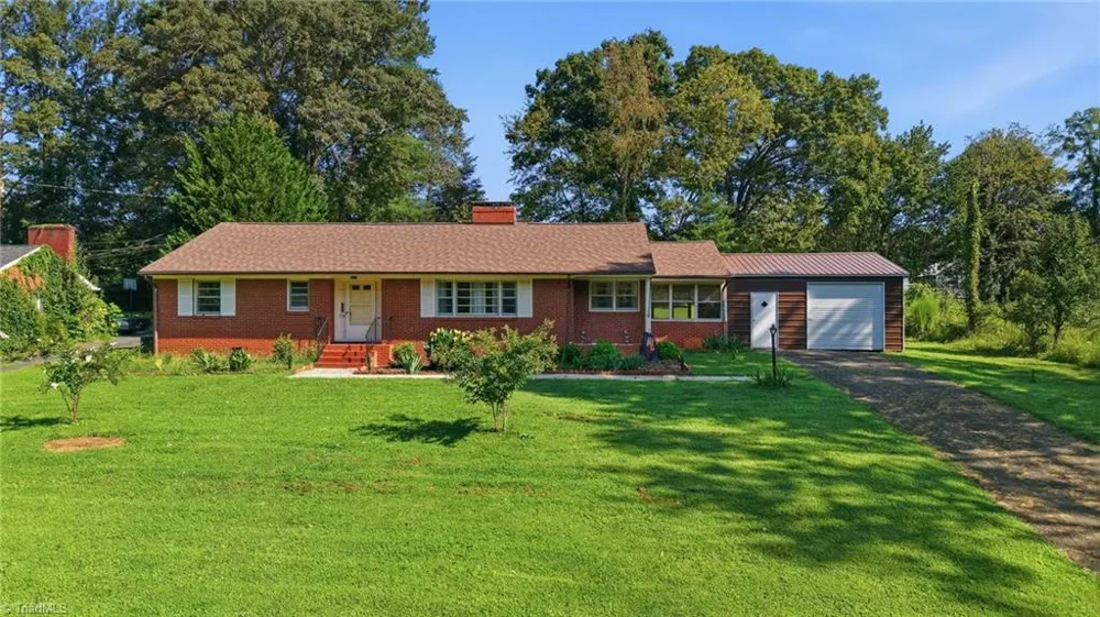 246 Fairview Avenue Mount Airy, NC 27030