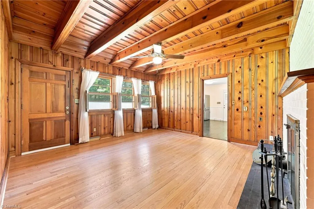 246 Fairview Avenue Mount Airy, NC 27030