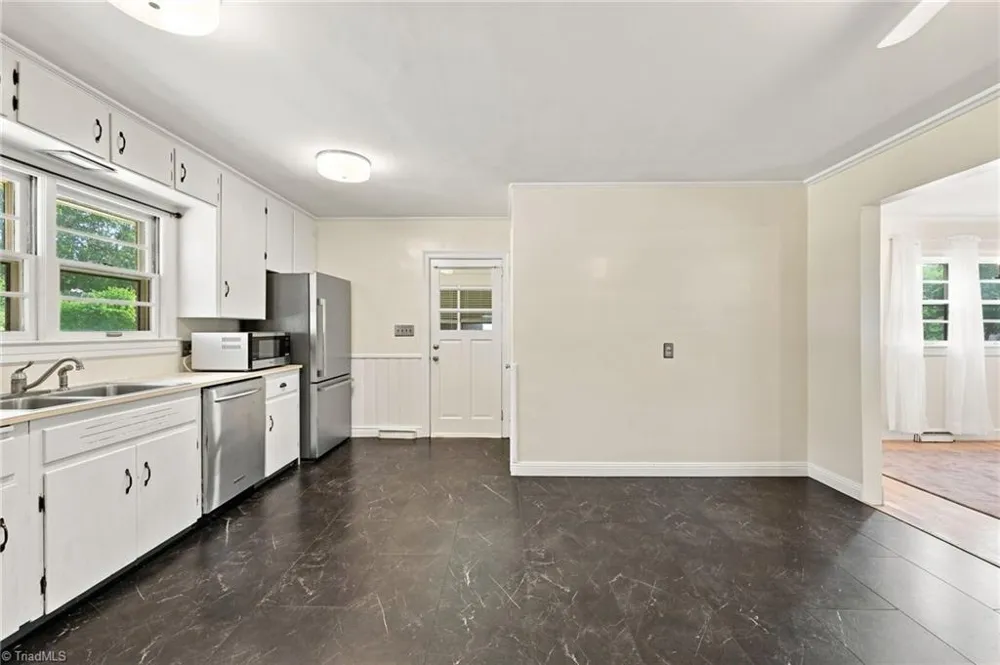 246 Fairview Avenue Mount Airy, NC 27030