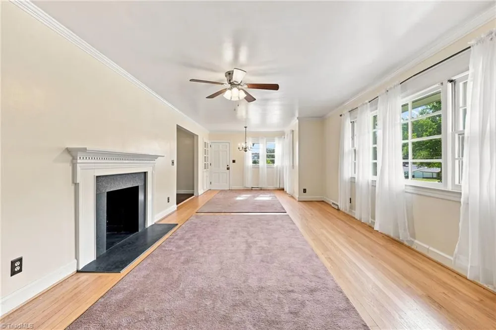 246 Fairview Avenue Mount Airy, NC 27030