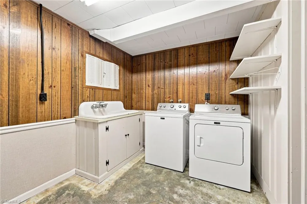 246 Fairview Avenue Mount Airy, NC 27030