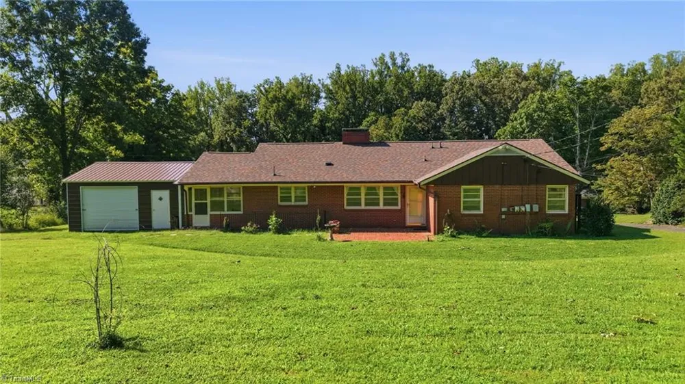 246 Fairview Avenue Mount Airy, NC 27030