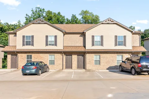 272 Smithson Ln #B