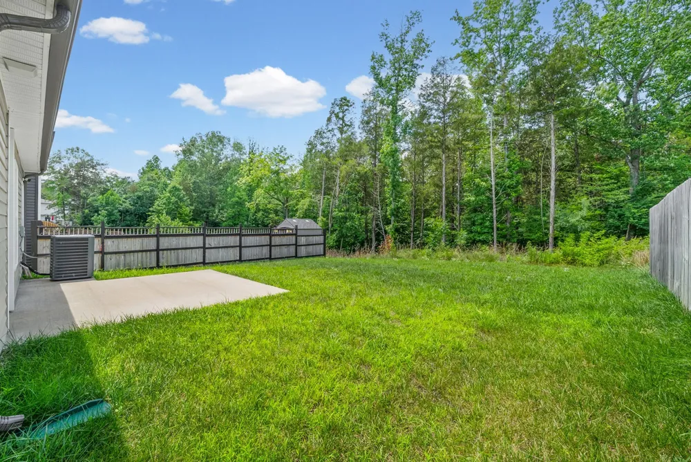 412 Hillside Dr Clarksville, TN 37040