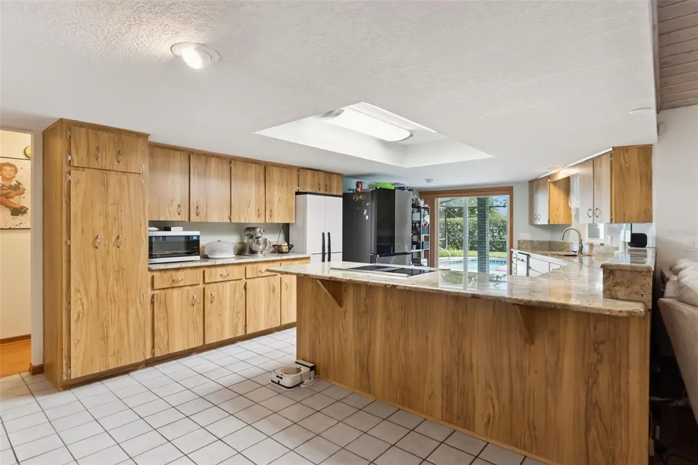 2610 TWELVE POINT DRIVE Lakeland, FL 33811