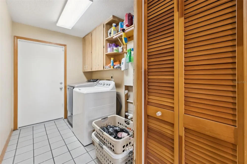 2610 TWELVE POINT DRIVE Lakeland, FL 33811