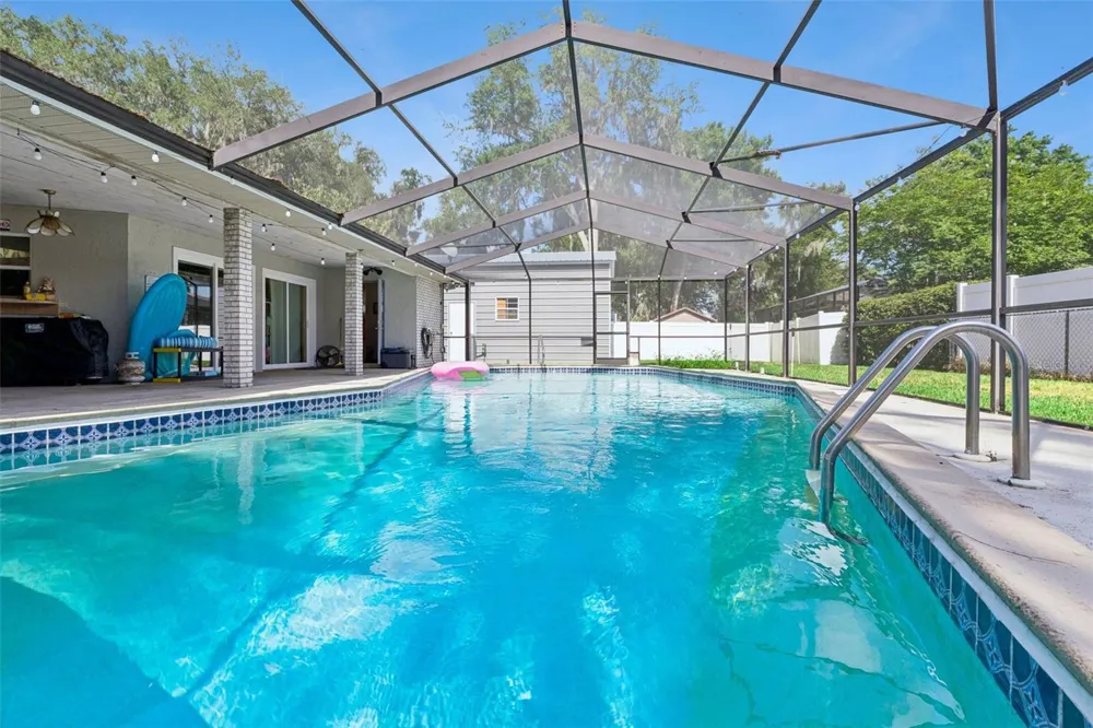 2610 TWELVE POINT DRIVE Lakeland, FL 33811