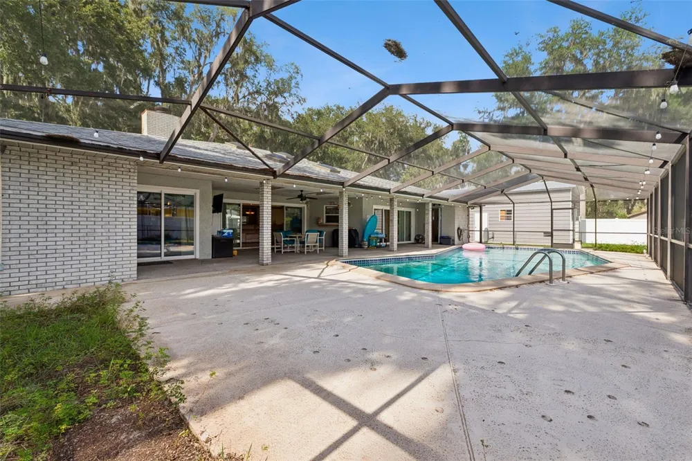 2610 TWELVE POINT DRIVE Lakeland, FL 33811
