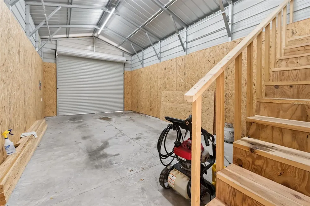 2610 TWELVE POINT DRIVE Lakeland, FL 33811