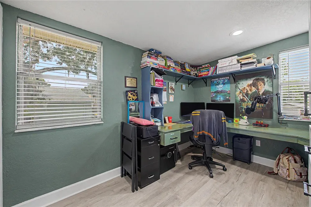 305 CORDOVA ROAD Auburndale, FL 33823