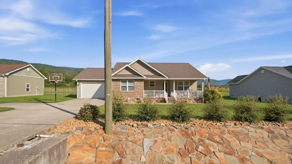 394 California Avenue Dayton, TN 37321