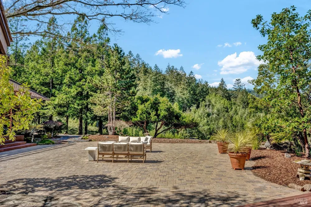 40 Los Pinos Nicasio, CA 94946