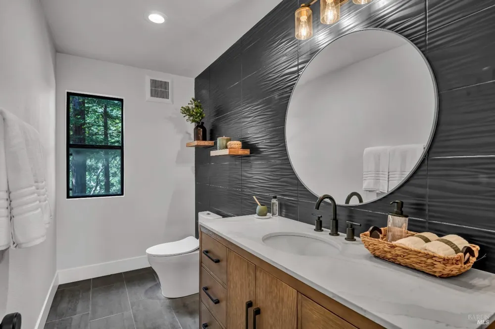 40 Los Pinos Nicasio, CA 94946
