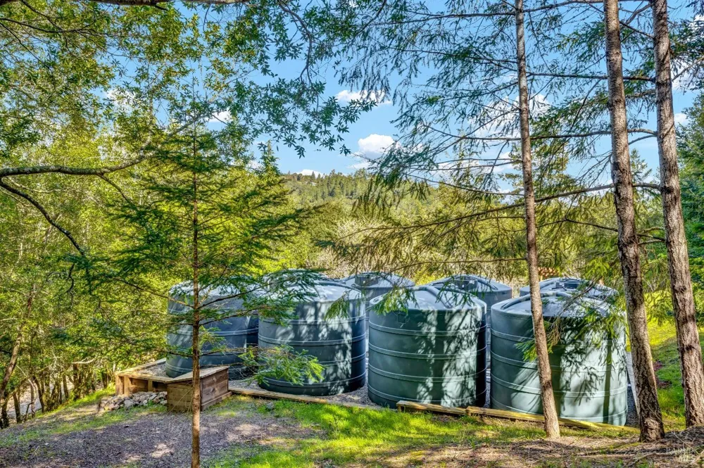 40 Los Pinos Nicasio, CA 94946