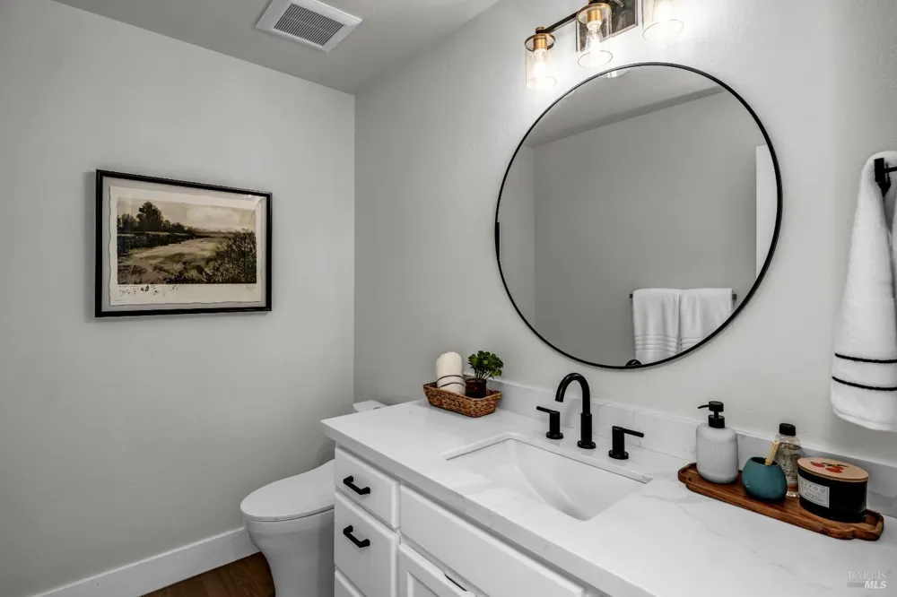 40 Los Pinos Nicasio, CA 94946
