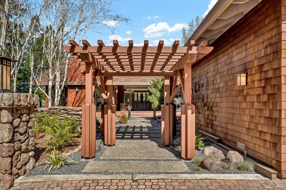 40 Los Pinos Nicasio, CA 94946