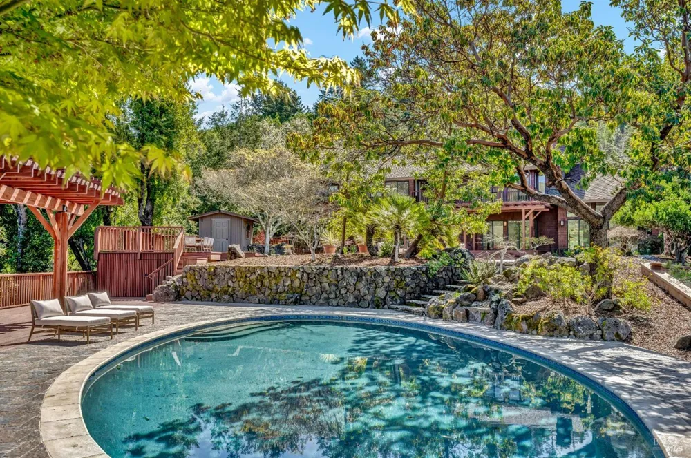 40 Los Pinos Nicasio, CA 94946