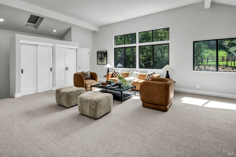 40 Los Pinos Nicasio, CA 94946